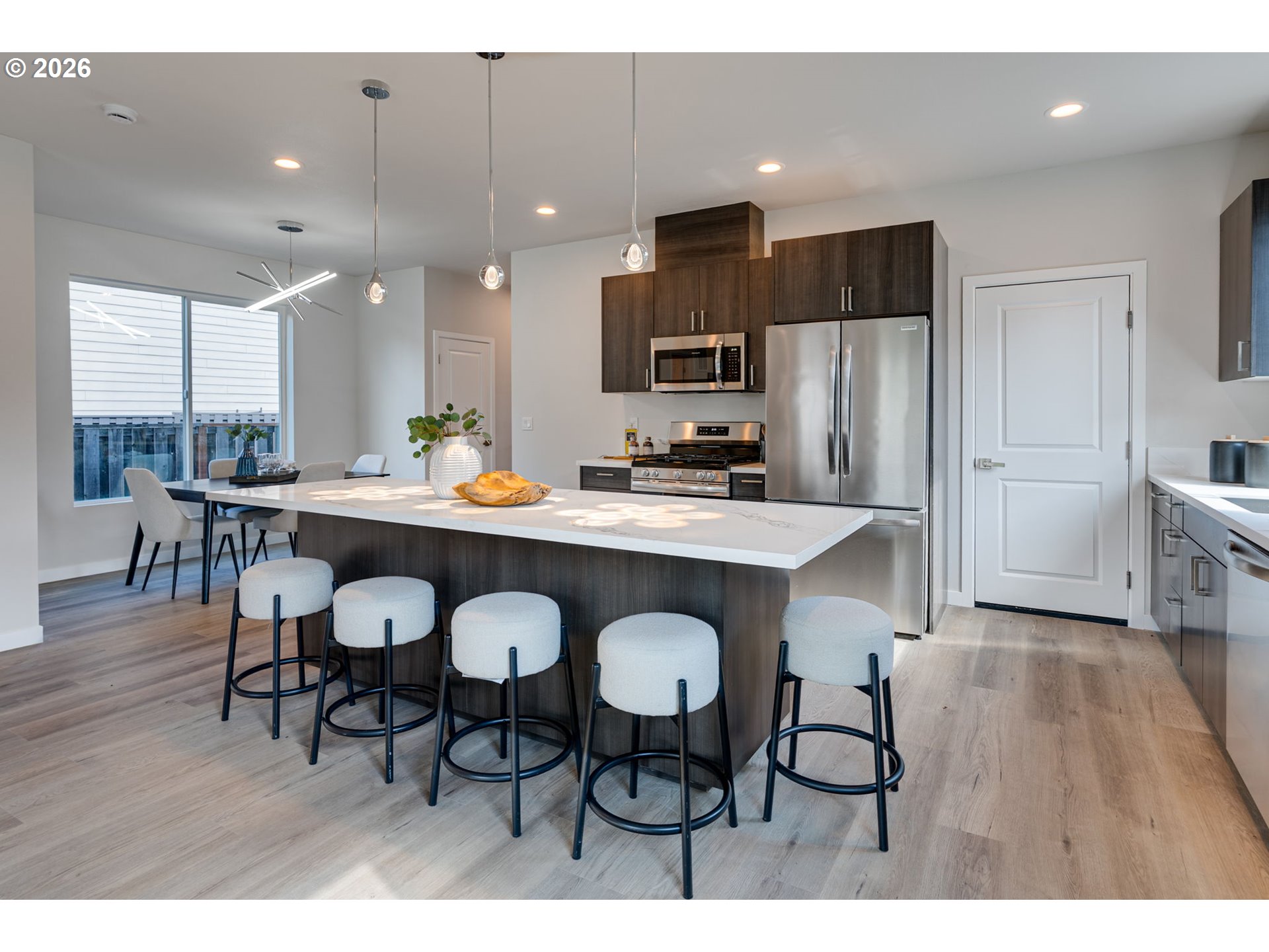 28683 Southwest Canyon Creek Road Wilsonville, OR 97070 - Photo 10 of 37