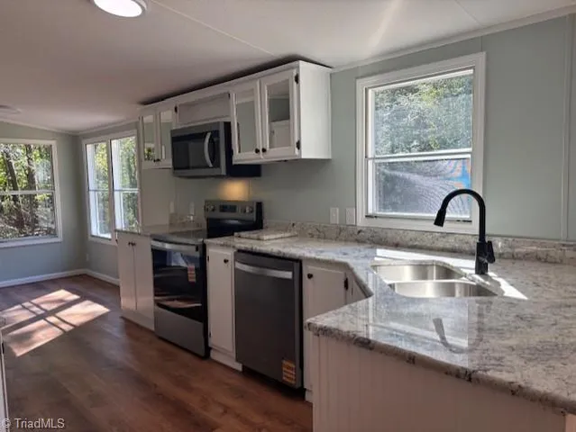 $245,500 | 318 Saddlebrook Drive, Summerfield, NC 27358