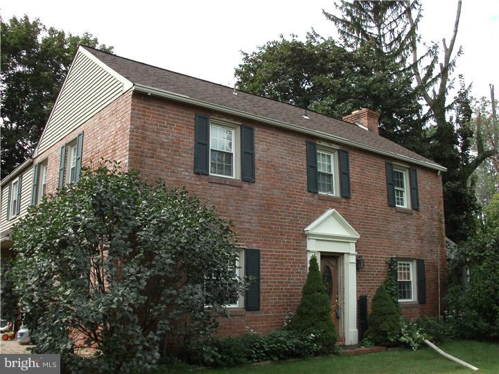 102 Hillside Circle Villanova, PA 19085 - Photo 2 of 8 Exterior Front