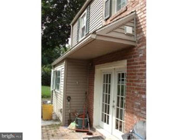 102 Hillside Circle Villanova, PA 19085 - Photo 3 of 8 Exterior