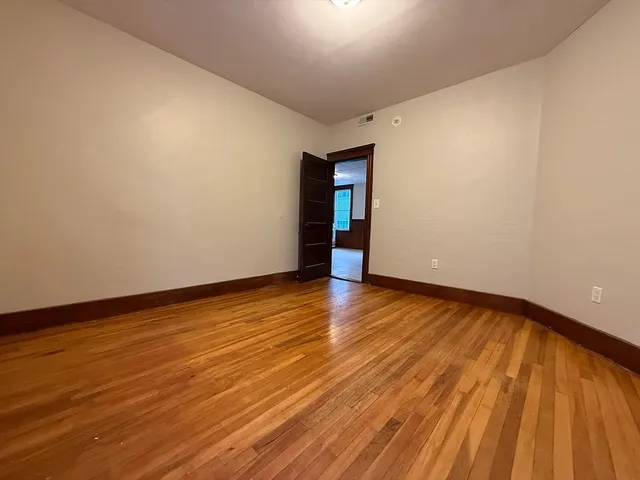 $2,000 | 38 Ames Street, Unit 2, Worcester, MA 01610