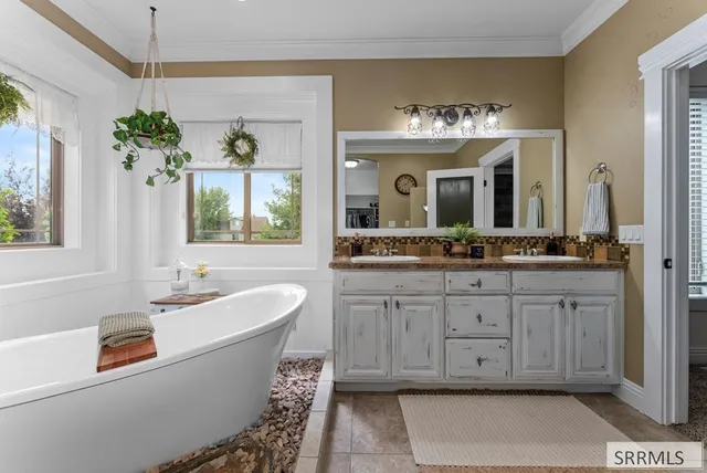 $968,000 | 1595 North 760 East, Shelley, ID 83274