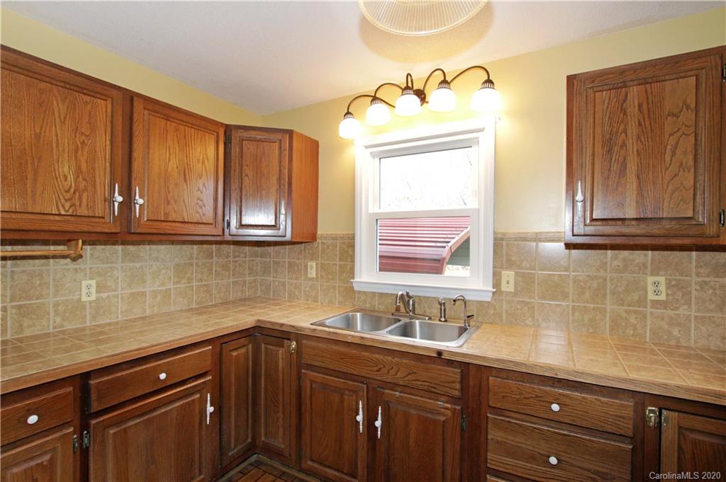 232 Sain Road Statesville, NC 28625 - Photo 6 of 32 Gallery Image 6