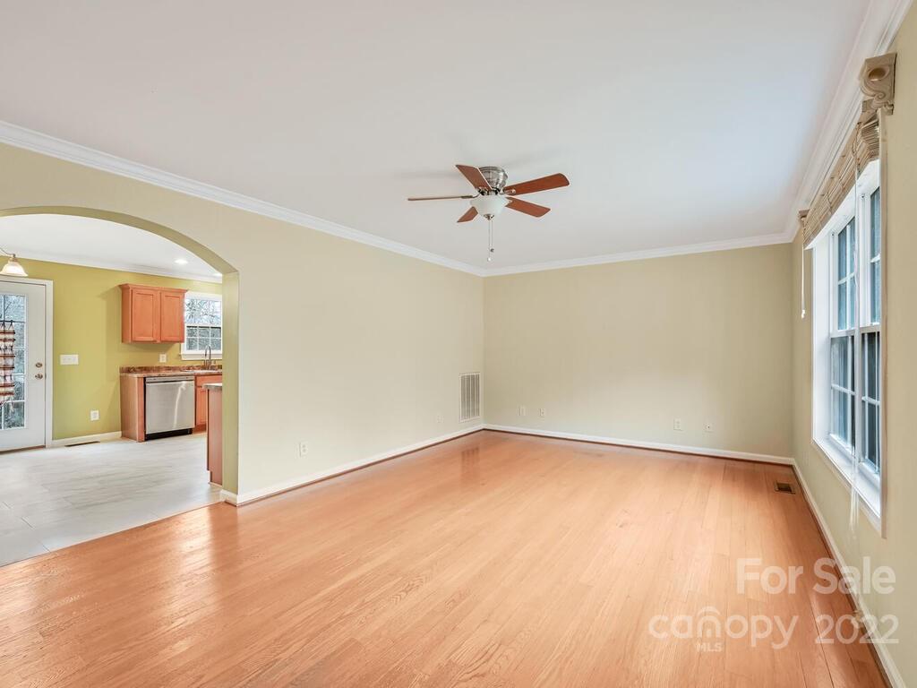 180 Weston Road Arden, NC 28704 - Photo 5 of 30 Gallery Image 5