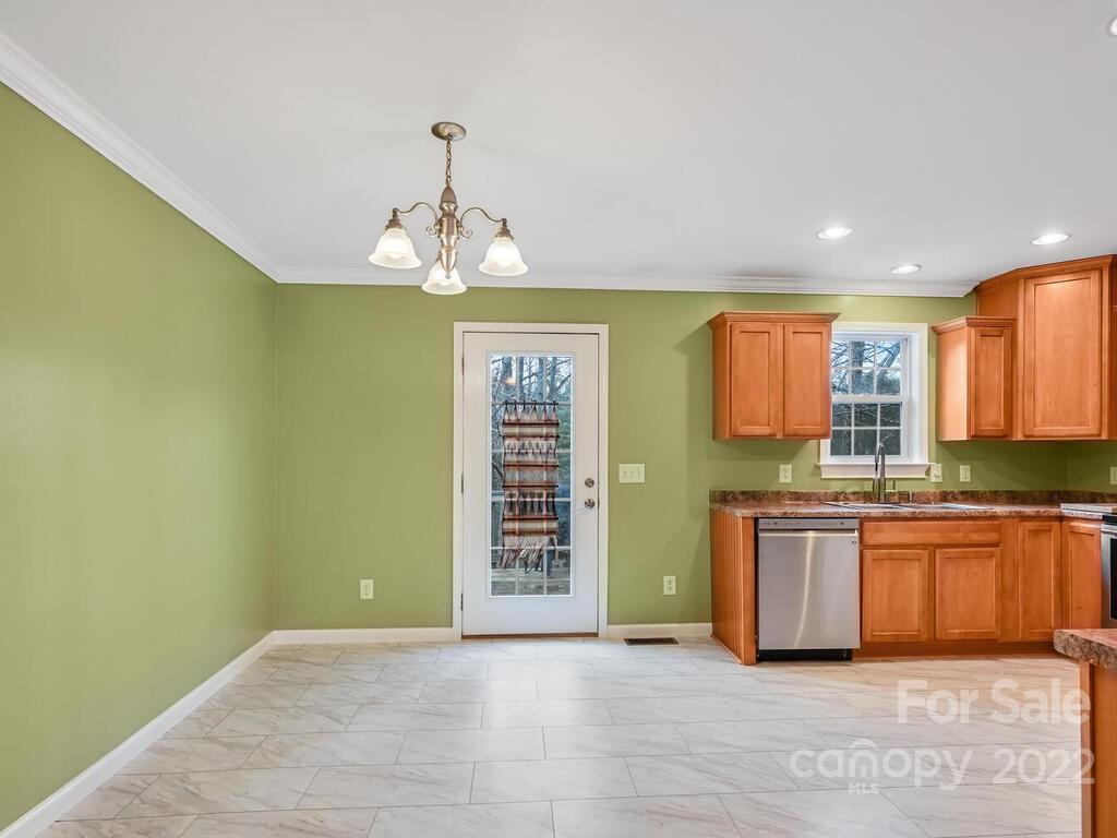 180 Weston Road Arden, NC 28704 - Photo 7 of 30 Gallery Image 7