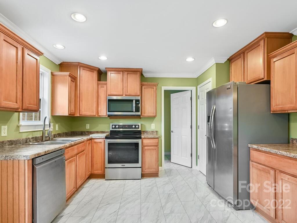 180 Weston Road Arden, NC 28704 - Photo 8 of 30 Gallery Image 8