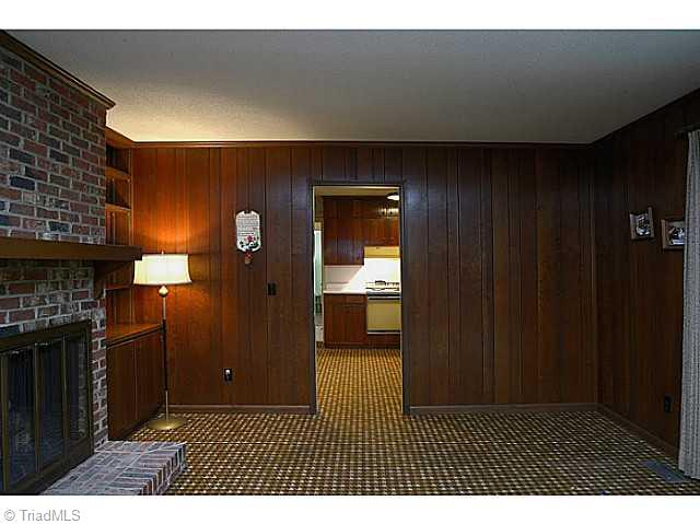 1027 Amity Road Asheboro, NC 27203 - Photo 7 of 16 Den/Family/Great Room.