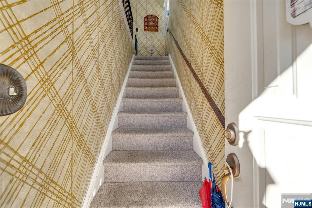 18 Ferncliff Road Jersey City, NJ 07305 - Photo 17 of 33 a view of entryway