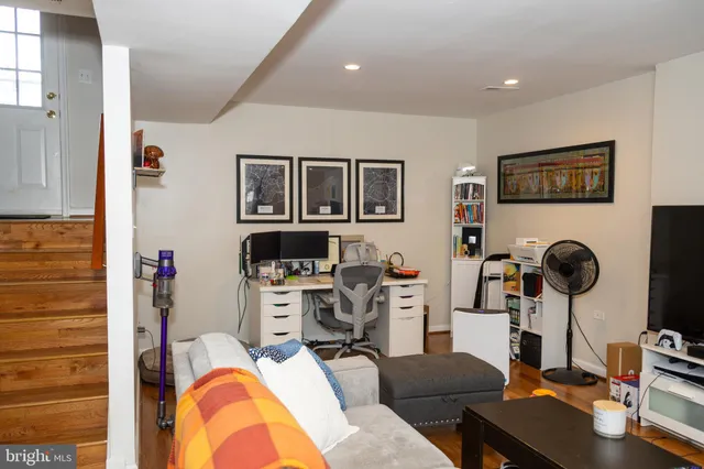 $2,442 | 5317 Macwood Drive, Woodbridge, VA 22193