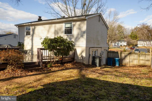 $2,442 | 5317 Macwood Drive, Woodbridge, VA 22193