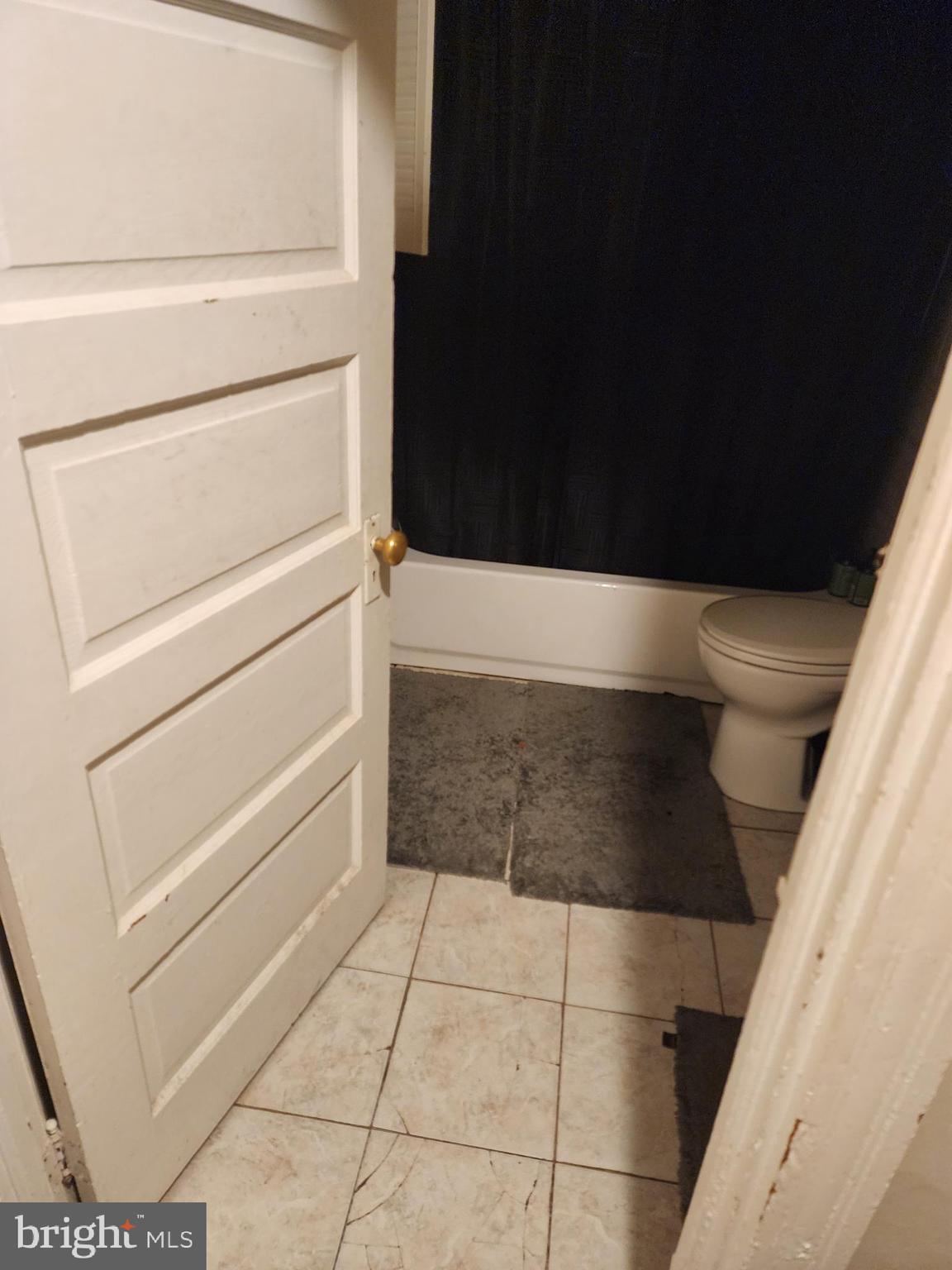 151 East Columbia Road Enola, PA 17025 - Photo 9 of 13 2nd Floor Bathroom