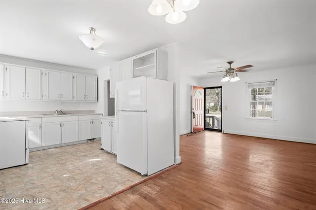 $135,000 | 217 Stevens Street, Wallace, NC 28466