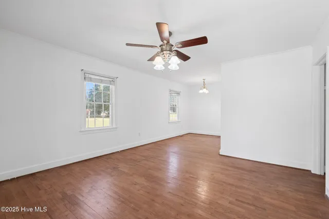 $135,000 | 217 Stevens Street, Wallace, NC 28466