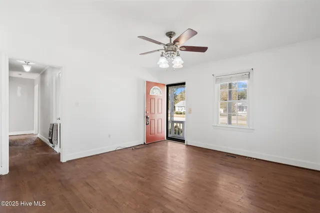 $135,000 | 217 Stevens Street, Wallace, NC 28466