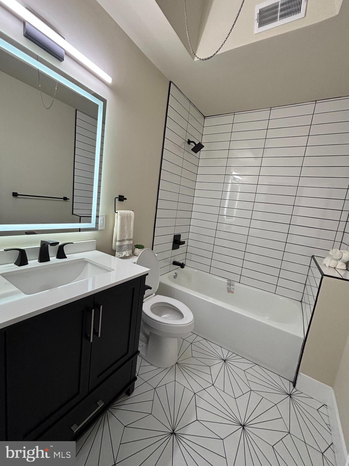 7423 Beverly Road Philadelphia, PA 19138 - Photo 14 of 27