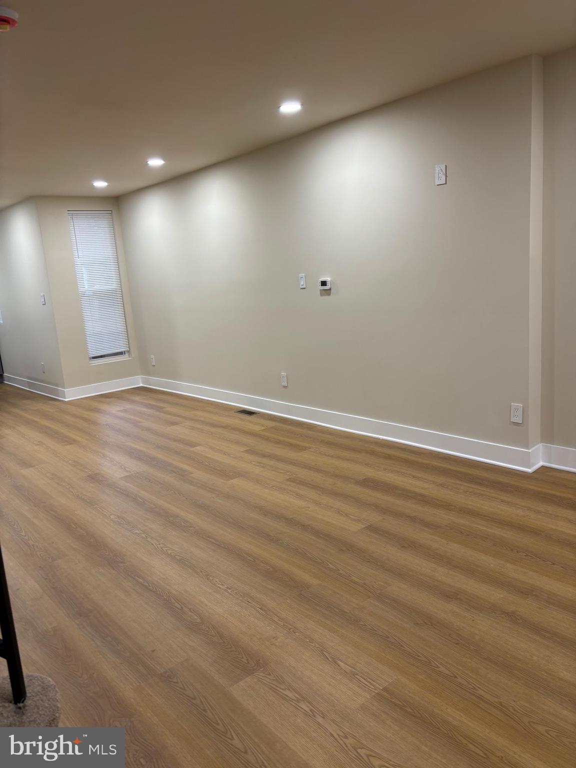 7423 Beverly Road Philadelphia, PA 19138 - Photo 3 of 27