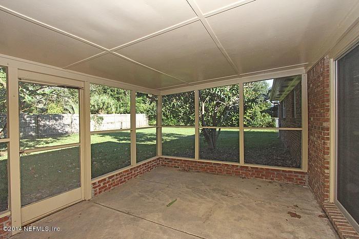 8882 Runnymeade Road Jacksonville, FL 32257 - Photo 15 of 31 porch_700