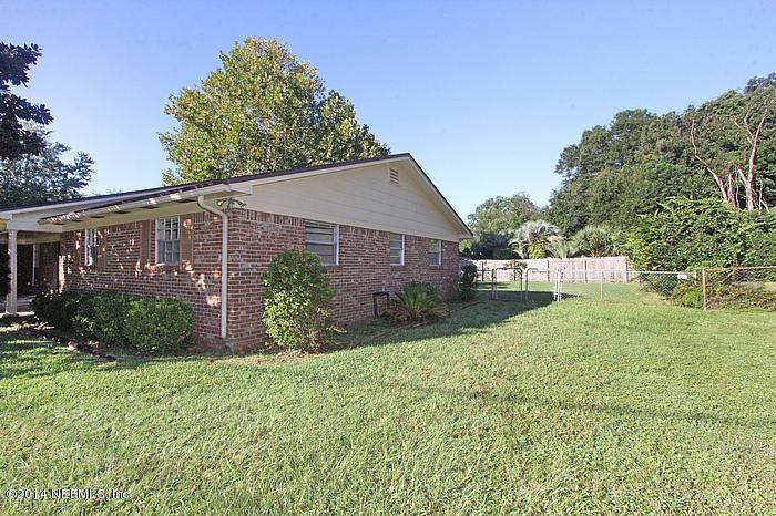 8882 Runnymeade Road Jacksonville, FL 32257 - Photo 29 of 31 exteriorsideview2_700
