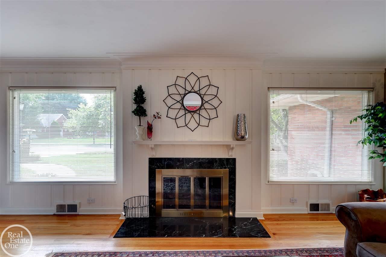 1160 South Renaud Road Grosse Pointe, MI 48236 - Photo 19 of 48 31360469-18.JPG