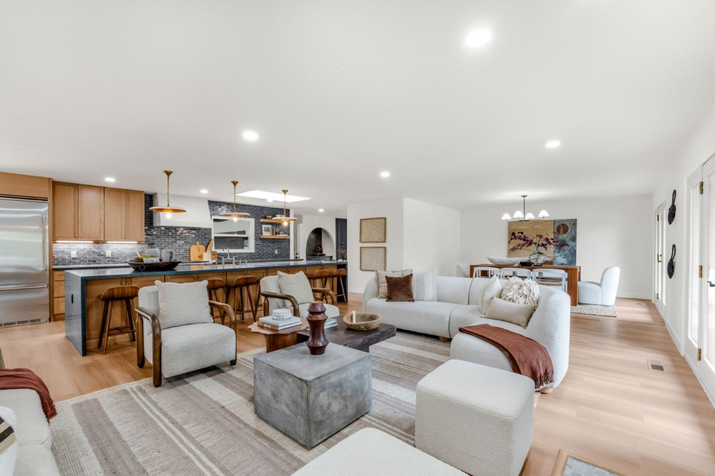 26645 Altamont Road Los Altos Hills, CA 94022 - Photo 9 of 60 a living room with furniture and kitchen view