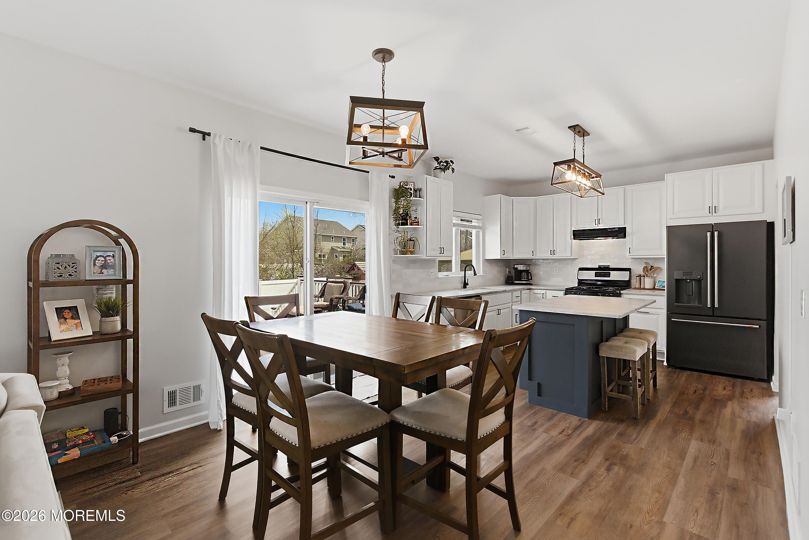 44 Bridle Path Bayville, NJ 08721 - Photo 6 of 48 10-Dining