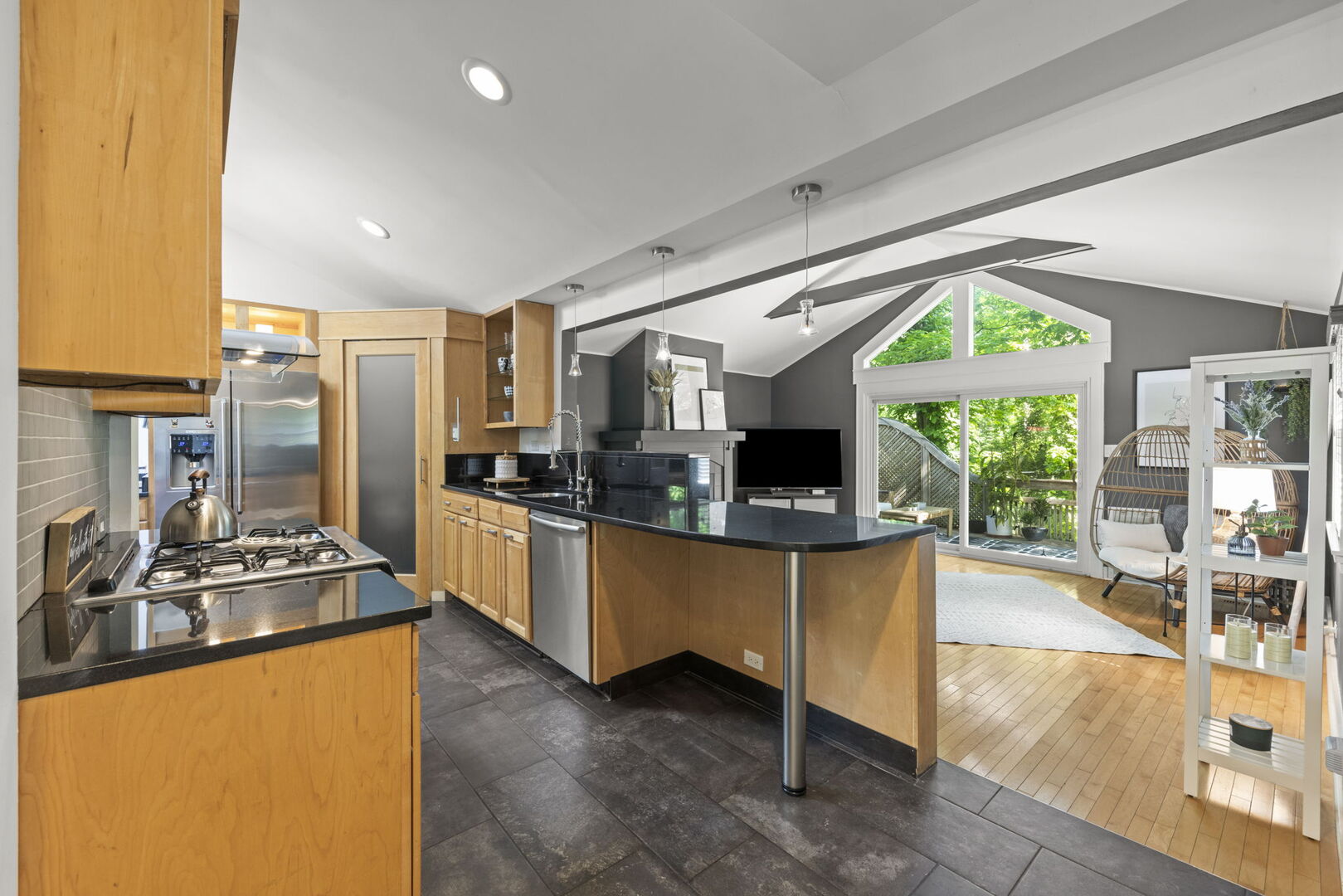 21W363 Walnut Road Glen Ellyn, IL 60137 - Photo 4 of 31