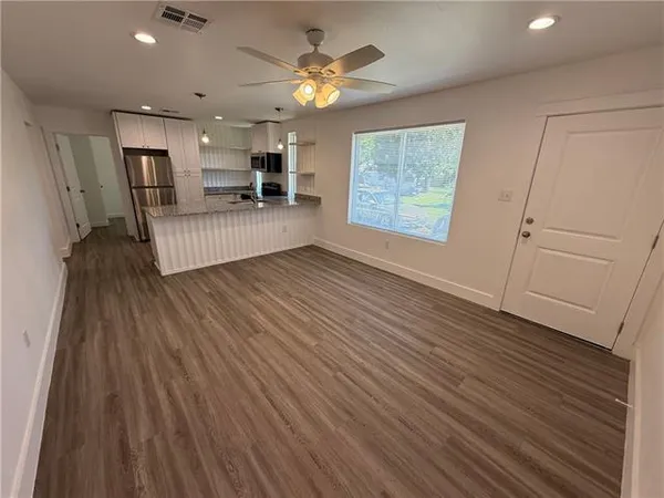 $1,850 | 717 North Woodlawn Avenue, Metairie, LA 70001