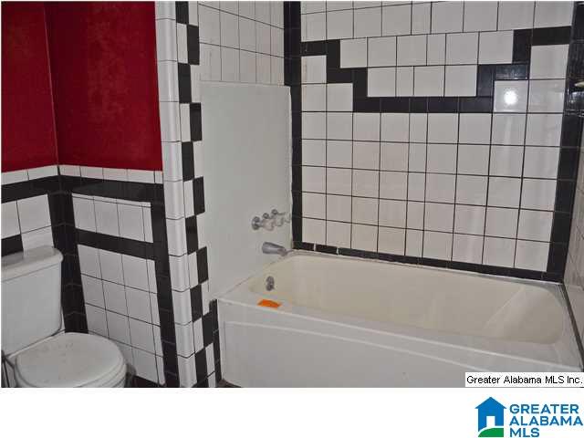 437 Burgundy Road Birmingham, AL 35215 - Photo 25 of 32