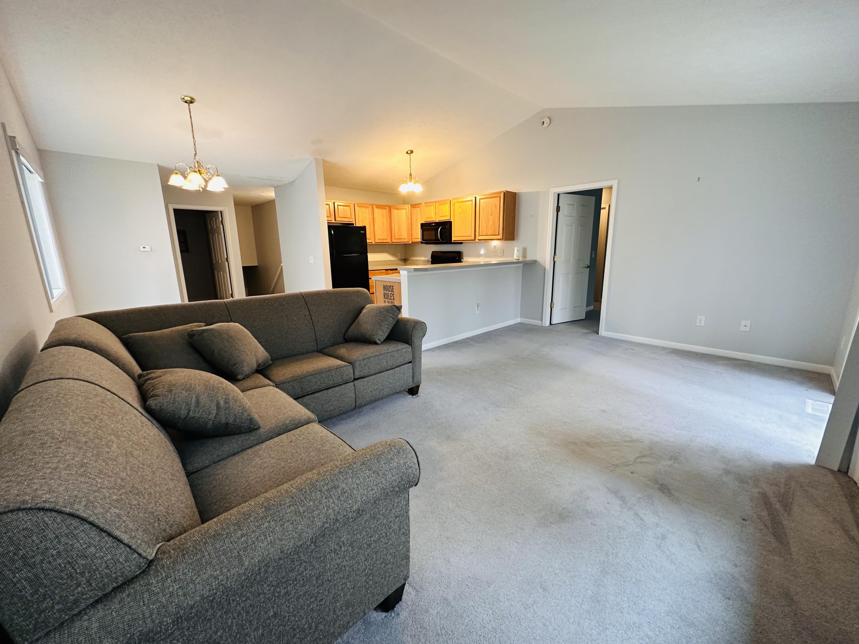 1295 Whitehall Road, Unit 28 Muskegon, MI 49445 - Photo 12 of 32 1D19556B-29A0-47C2-871A-E12A043585B8