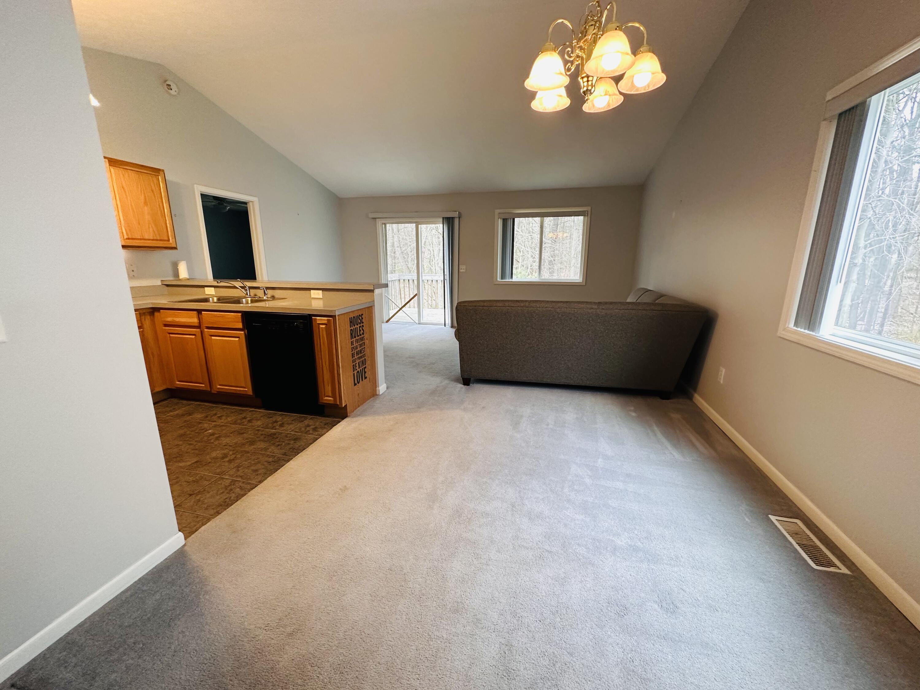 1295 Whitehall Road, Unit 28 Muskegon, MI 49445 - Photo 16 of 32 C70E223E-AEAA-4A9F-B006-EA8565B2ACF2