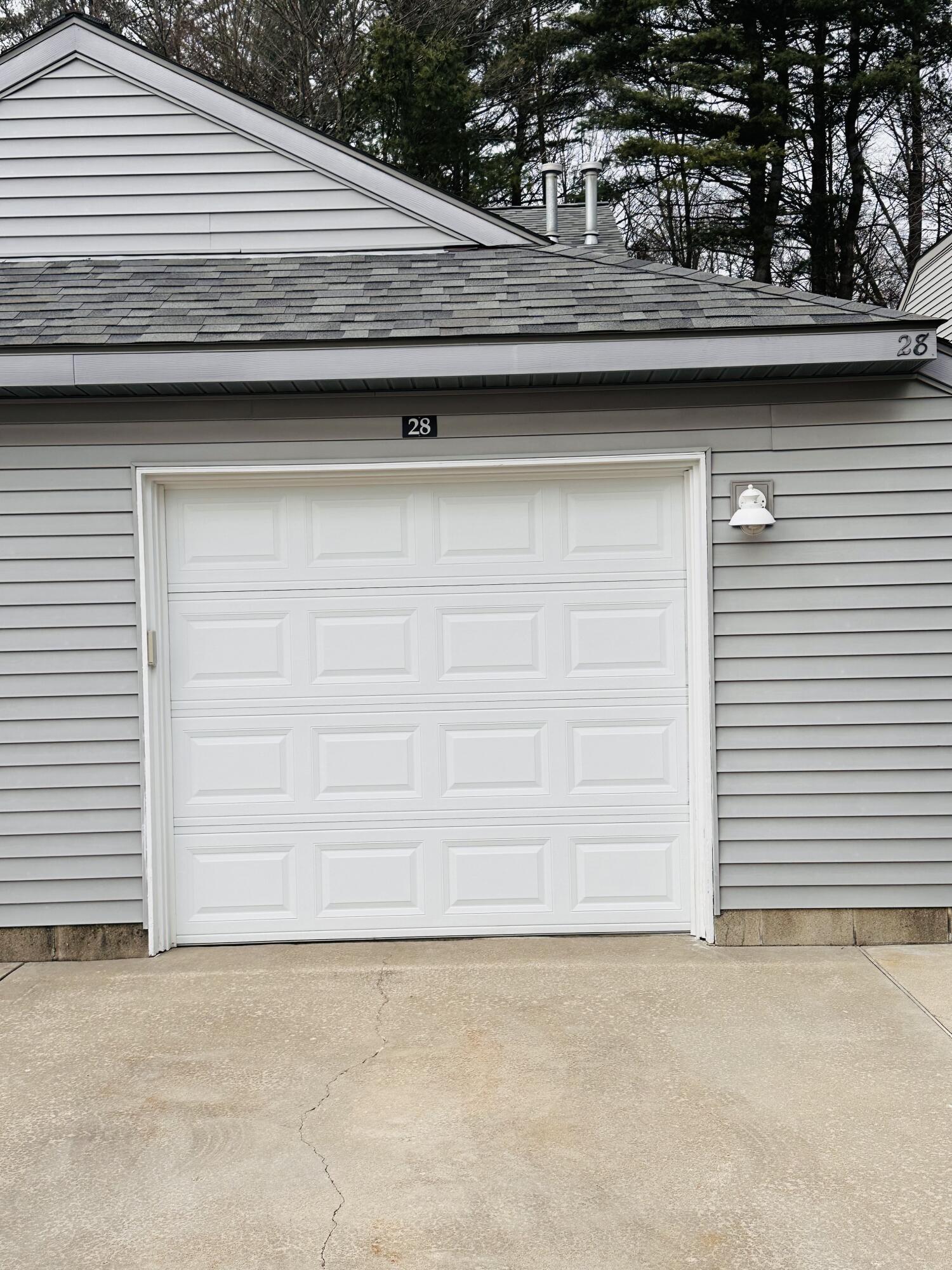 1295 Whitehall Road, Unit 28 Muskegon, MI 49445 - Photo 3 of 32 F2E6F54A-0449-4885-B7F8-667EE76FDDD6