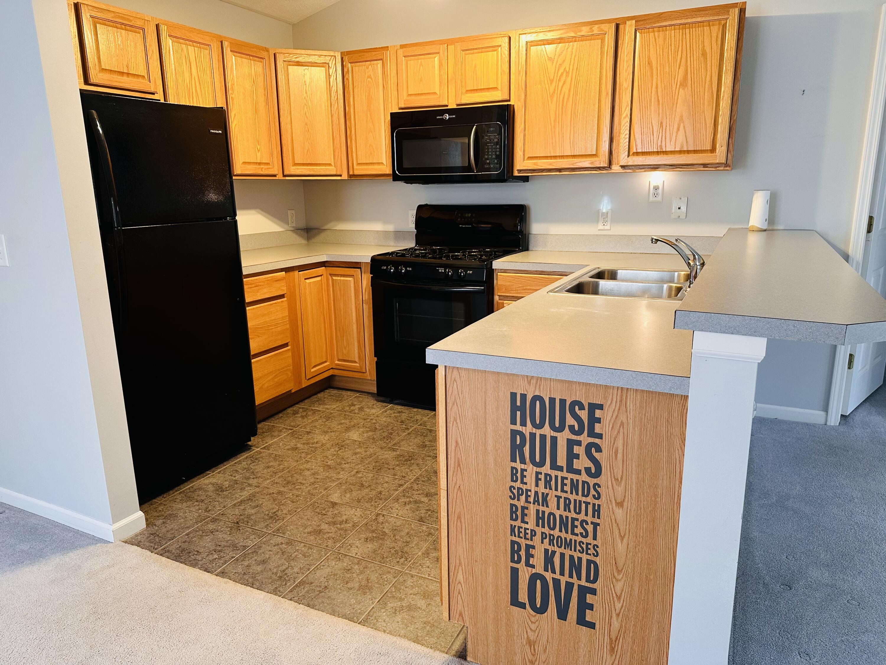 1295 Whitehall Road, Unit 28 Muskegon, MI 49445 - Photo 7 of 32 FD77A885-6386-4B1D-987A-C8841FDA9EF3