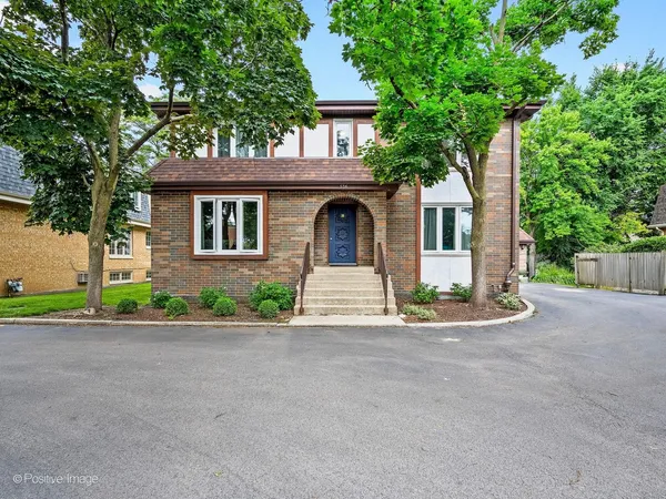 $1,199,000 | 516 South La Grange Road, La Grange, IL 60525