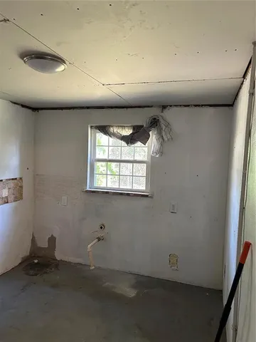 $147,000 | 20621 Southeast Highway 42, Umatilla, FL 32784