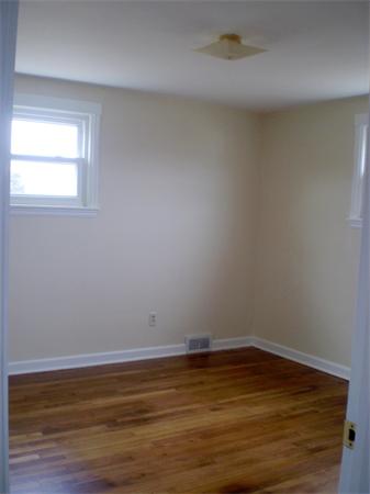 15 Rita Street Springfield, MA 01118 - Photo 5 of 10