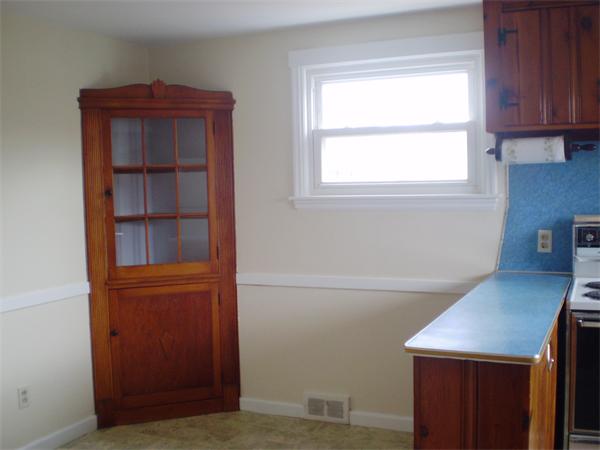 15 Rita Street Springfield, MA 01118 - Photo 8 of 10