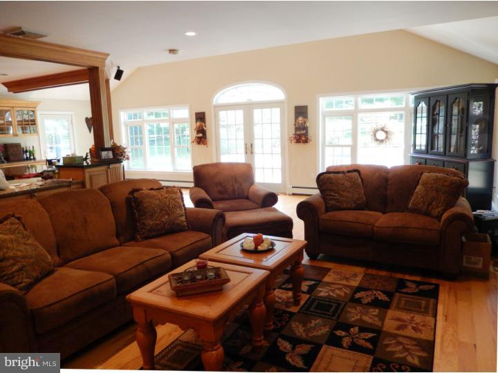 258 Painter Road Media, PA 19063 - Photo 8 of 25 Family Room