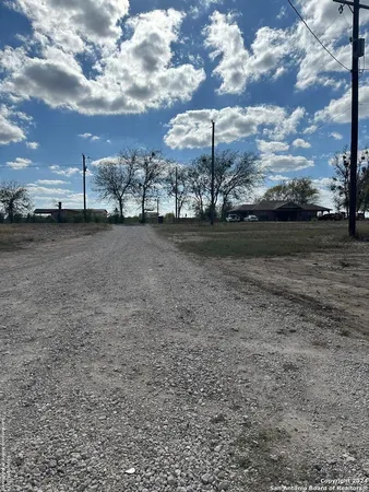 $275,000 | 14075 Sherwood Road, Atascosa, TX 78002