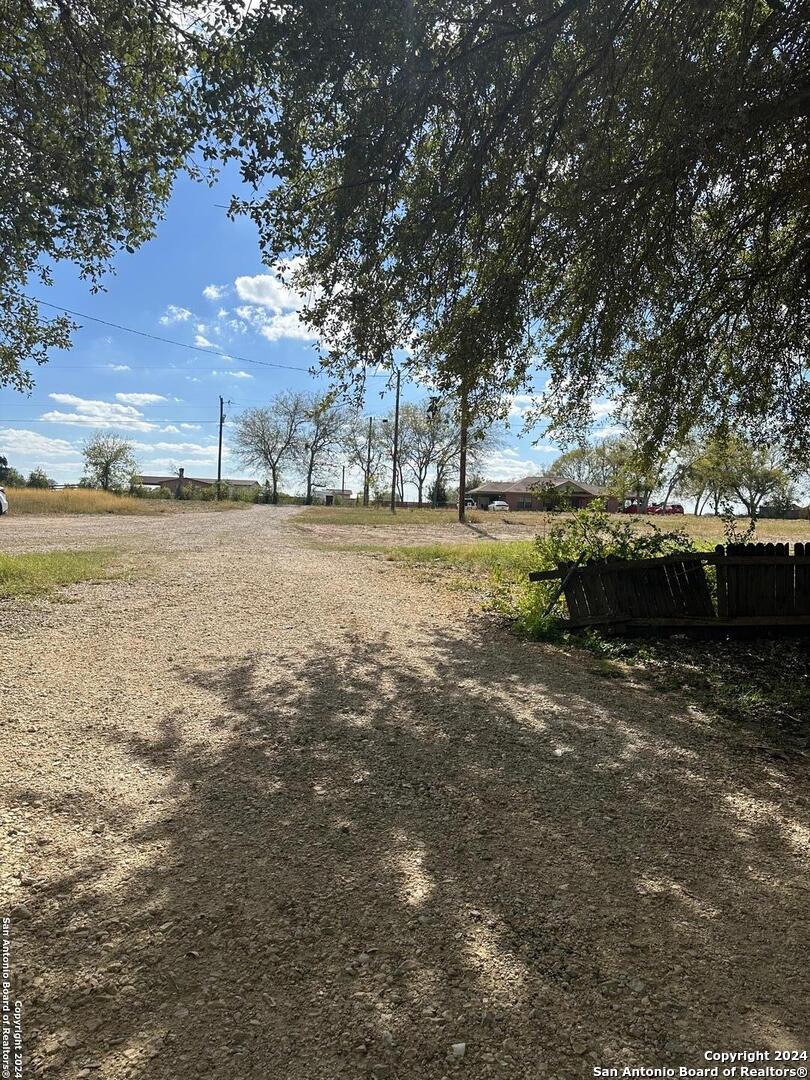 14075 Sherwood Road Atascosa, TX 78002 - Photo 12 of 15