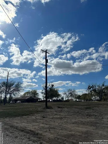 $275,000 | 14075 Sherwood Road, Atascosa, TX 78002