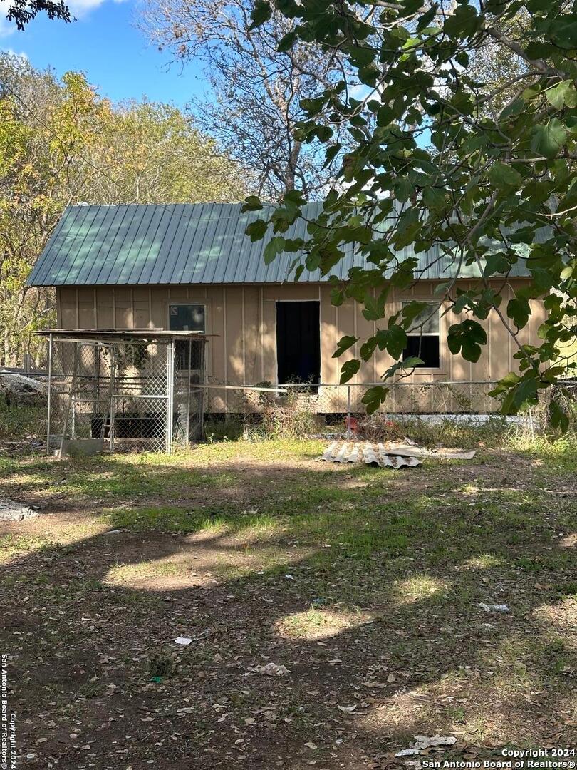 14075 Sherwood Road Atascosa, TX 78002 - Photo 9 of 15