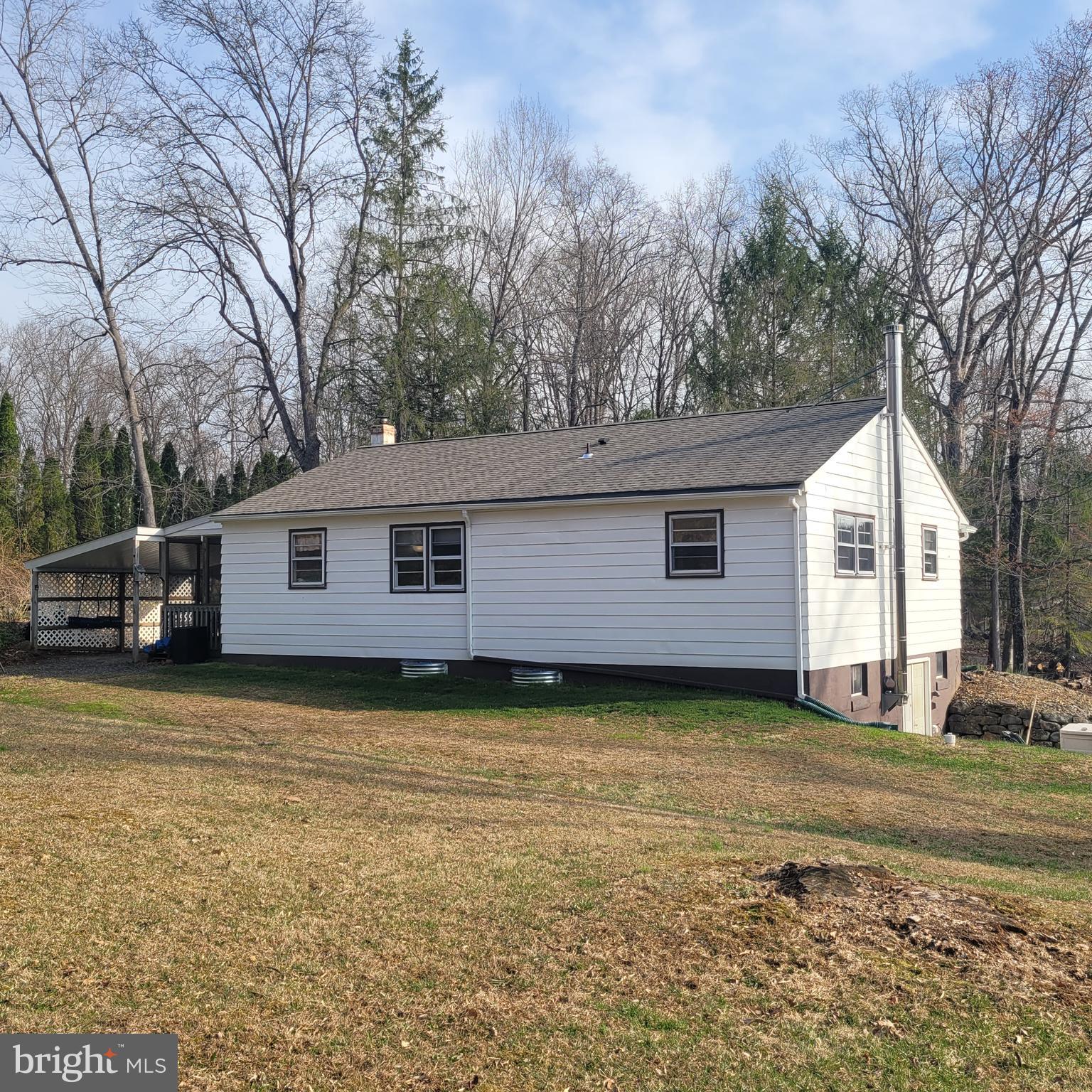 2720 Hauck Road Green Lane, PA 18054 - Photo 25 of 30 a backyard of a house