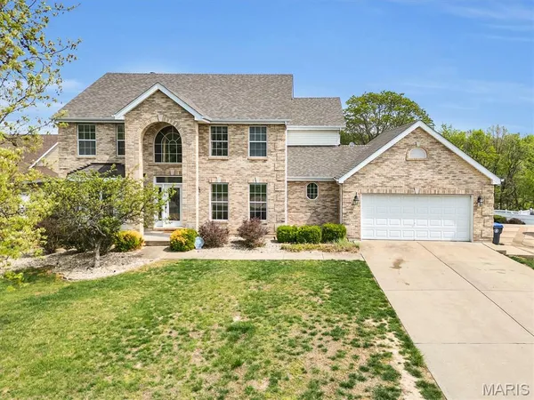 $575,000 | 502 Coronation Drive, O'Fallon, MO 63366
