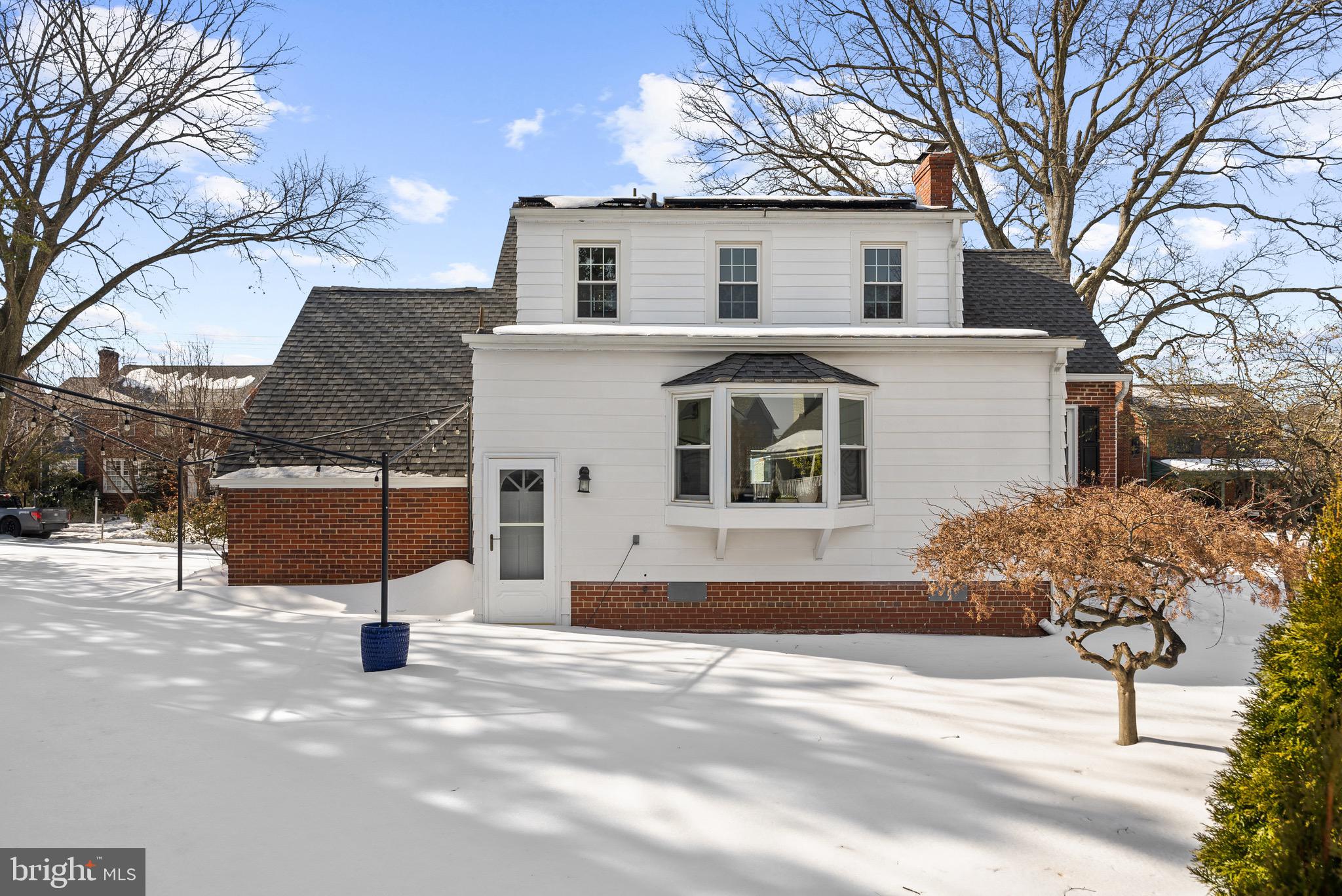 715 West View Terrace Alexandria, VA 22301 - Photo 45 of 60 a house view with a outdoor space