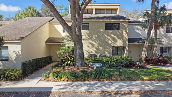 $390,000 | 215 Oak Harbour Drive, Juno Beach, FL 33408