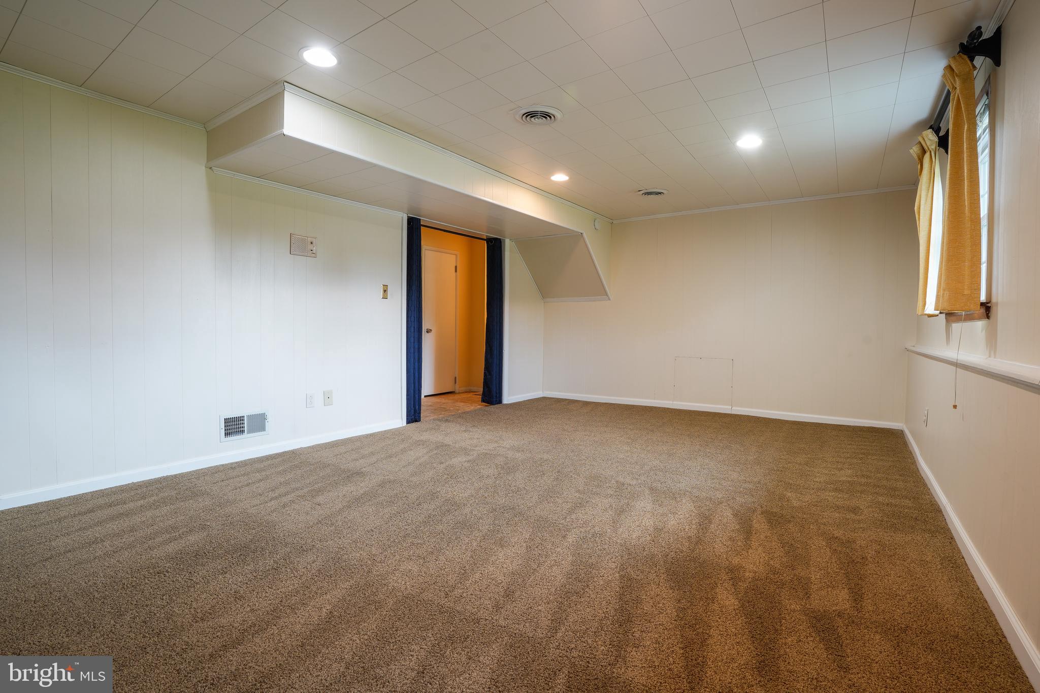 437 Neepier Road Baltimore, MD 21228 - Photo 24 of 29 Family room