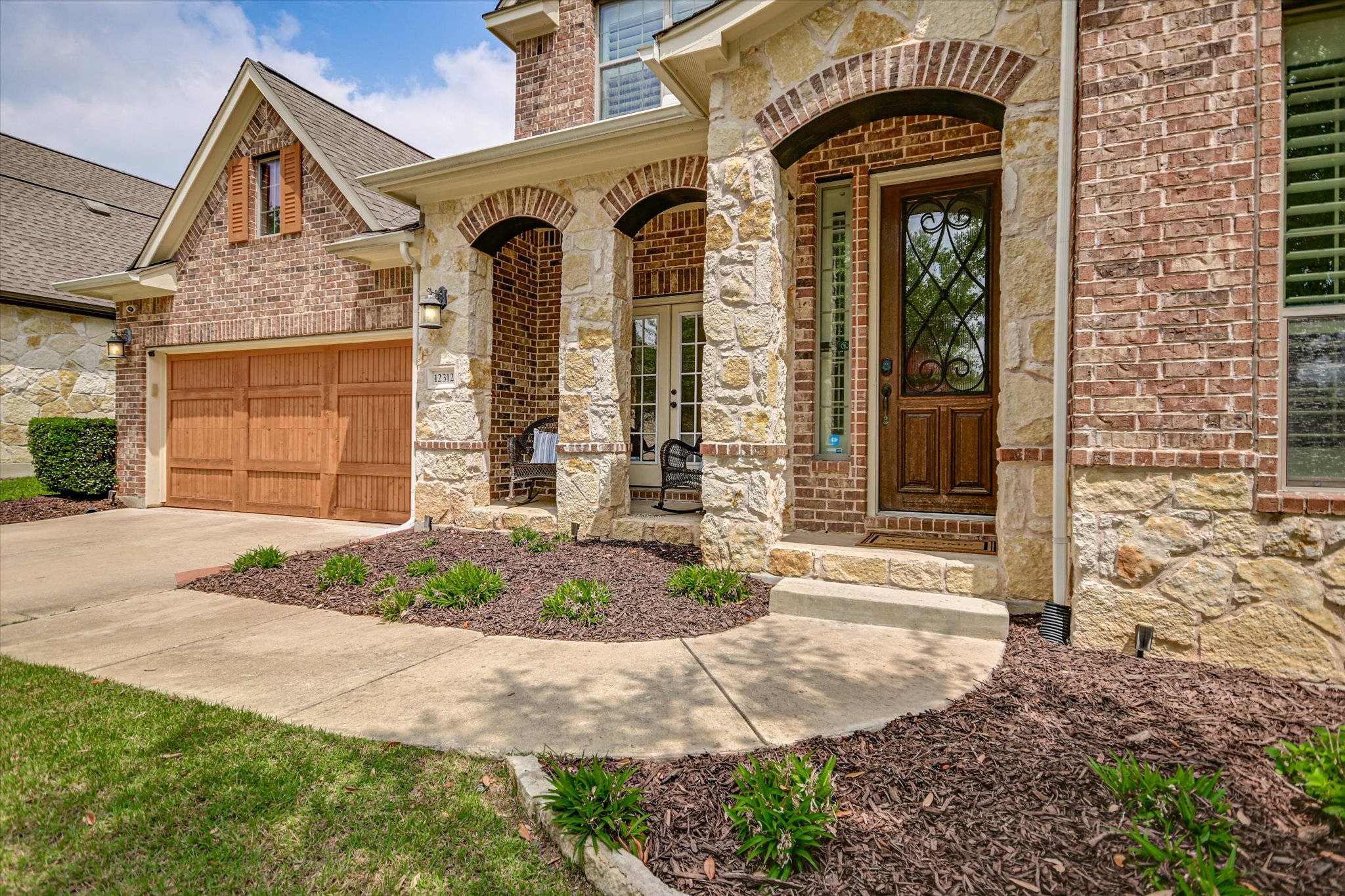12312 Montclair Bend Austin, TX 78732 - Photo 6 of 40