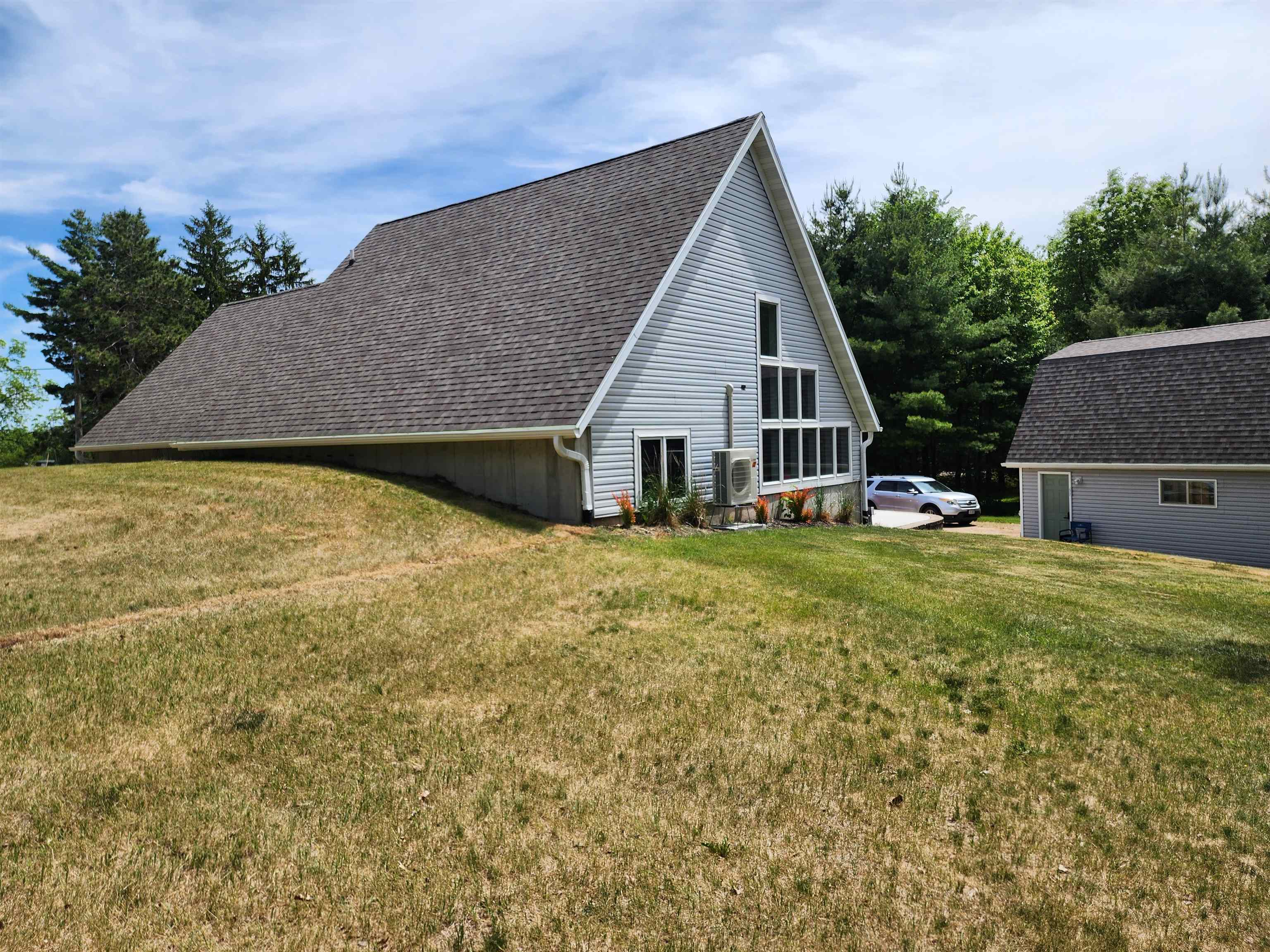 N1465 West Spencer Lake Road Waupaca, WI 54981 - Photo 11 of 36