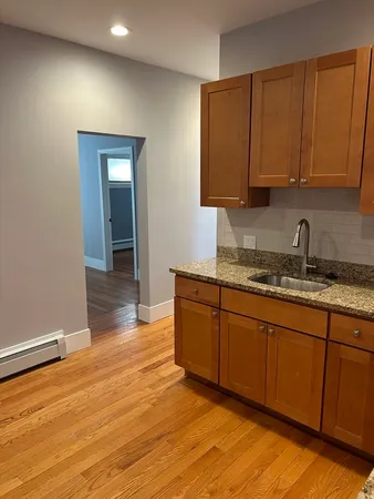 $2,400 | 17 Dartmouth Street, Unit 1, Everett, MA 02149