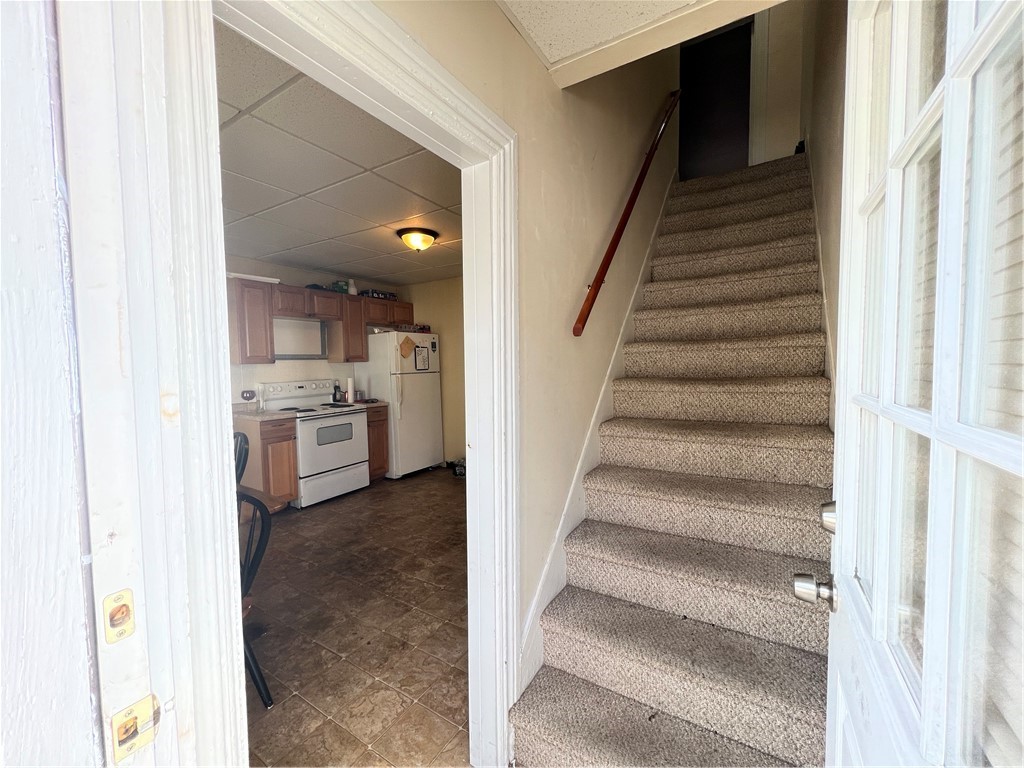 57 Maple Avenue Johnston, RI 02919 - Photo 5 of 20